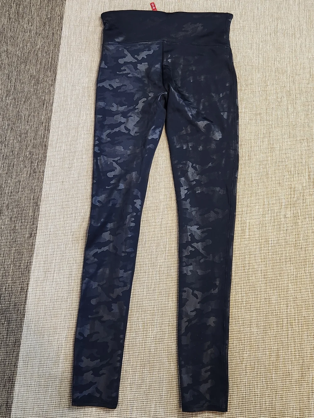 Spanx Black Camo Leggings M - Picture 6 of 11